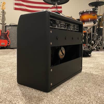 Fender '68 Custom Pro Vibro Champ Reverb 5-Watt 1x10" Guitar Combo 2021 - Present - Black image 3