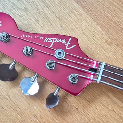 Fender Aerodyne Jazz 2005 - Candy Apple Red image 2