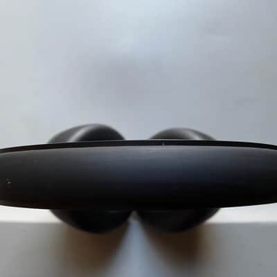 Bose Headphones 700 Wireless Noise Canceling with charging case (Read) image 7