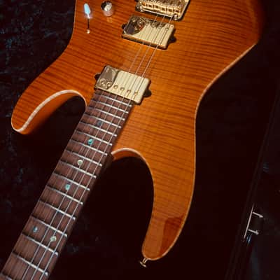 Suhr Modern Trans Amber Maple Flame image 5