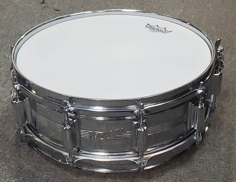 Rogers vintage "Dynasonic" 5 1/2x14 snare drum late 60's early 70's - chrome image 1