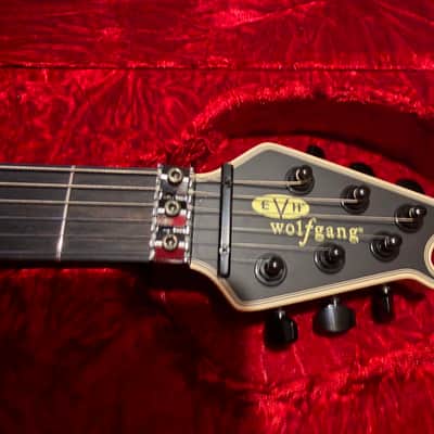 EVH Wolfgang USA Edward Van Halen Signature with Floyd Rose and Killswitch 2022- Stealth Black image 4