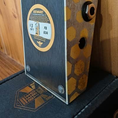 Beetronics Fatbee “Hives” Limited Edition #3 of 7. Analog JFET overdrive pedal image 6