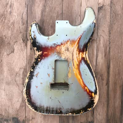 FRANCHIN Mercury guitar body Relic Aged Ice Blue Metalic over 3-Color Sunburst 100% Nitro Lacquer HSS Poplar Stratocaster-Strat-S-Style Made in Italy - Stock piece #23310826 image 9