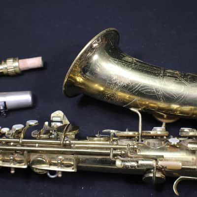 A Vintage 1950?Conn 6M ( Naked Lady) Alto Saxophone in a Hard Case   # 18 S image 3