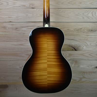 Huss and Dalton Crossroads L-13 Deluxe 2023 - Sunburst image 5