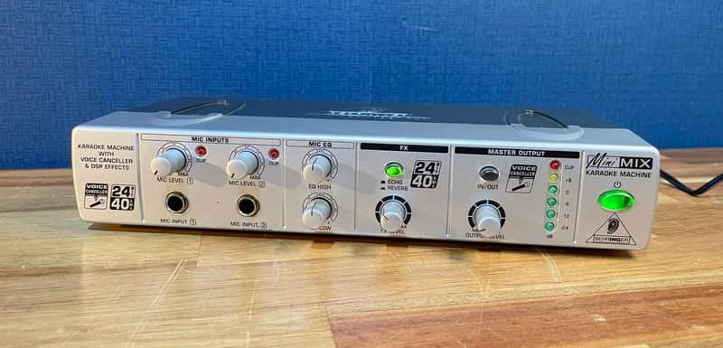 Behringer Minimix Mix800 Ultra-Compact Karaoke Processor with Voice Canceller and Echo/Reverb Effects image 1