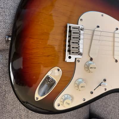 1989 Fender Stratocaster with lace sensor original pickups and rosewood fretboard image 15