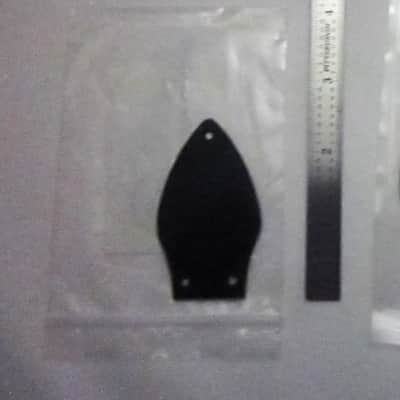Flying V Mini Arrowhead Style 1 Ply Black Vinyl Truss Rod Cover for Guitar Headstock (Blemished) image 3