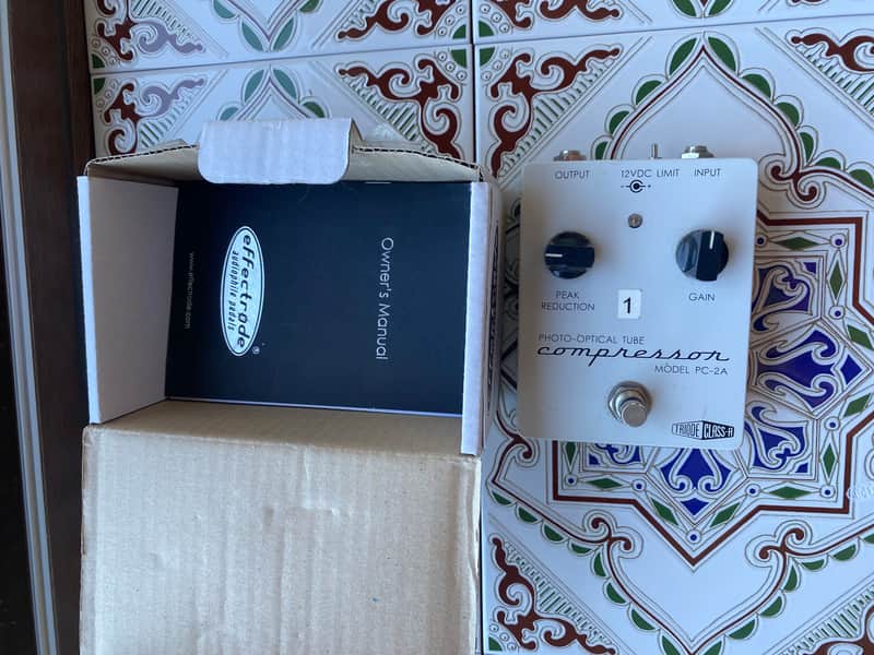Effectrode Model PC-2A Photo-Optical Tube Compressor 2010s - White image 1