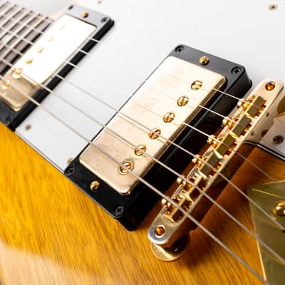 Gibson Custom 1958 Korina Flying V White Pickguard, Natural | Demo image 21