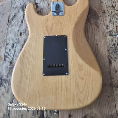 Fender Special Edition Lite Ash Stratocaster 2004 - Natural image 10