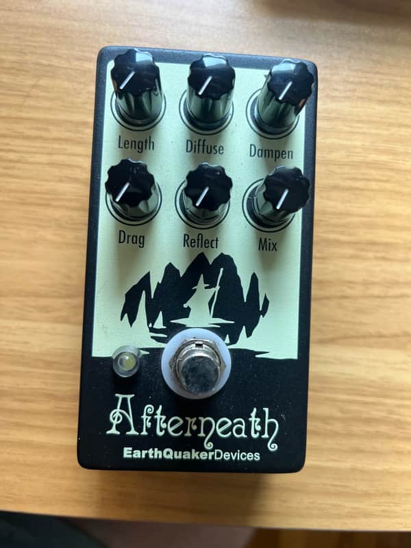 EarthQuaker Devices Afterneath V3