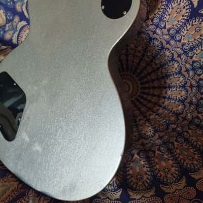 Gibson les paul studio 2012 - silver pearl image 9