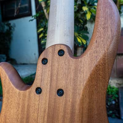 Fodera Monarch 5 Essence Standard 5-string Bass Mahogany image 11