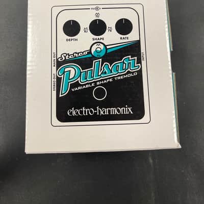 Electro-Harmonix Stereo Pulsar Analog Tremolo 2007 - Present - Blue image 1