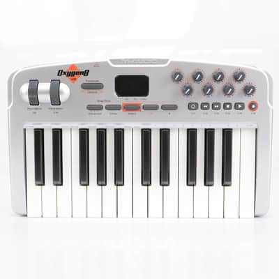 M-Audio Oxygen 8 V2 25-Key MIDI Keyboard Controller