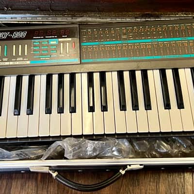 Korg Poly-800 Polyphonic Analog Synthesizer w/ Case & Programming Cassette Tape