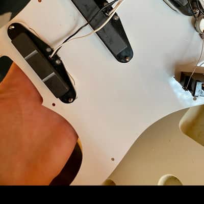 Squier Wayne's World Excalibur Stratocaster Electric Guitar 1992 Artic White image 18