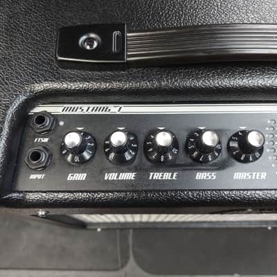2014 Fender Mustang 1 (V.2) 20 Watt 120V 1x8" Modeling Guitar Combo Amplifier SN# CGPB14010701 image 3