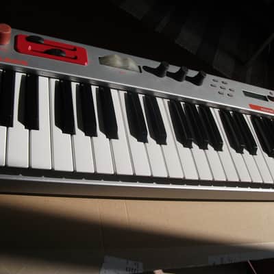 Alesis Micron 2000s - Silver image 2