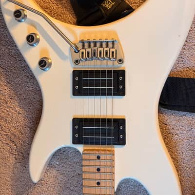 Peavey Mystic 1984-1985 - Arctic White image 5