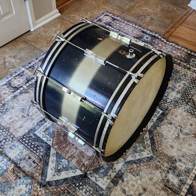 Ludwig Clubdate Spotlight 60's bass drum - Blue silver duco laquer-22x14 with Speedmaster pedal image 3