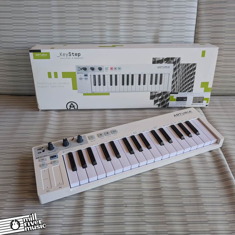 Arturia Keystep 32-Key MIDI Controller w/ Box image 1