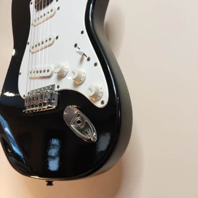 1995 Made in Korea Squier Squier Stratocaster - Black image 7