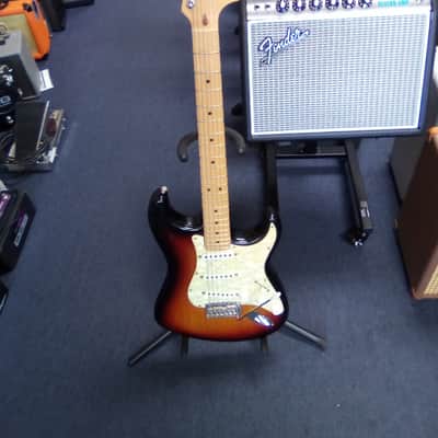 Fender Strat usa with us case 2006 image 1