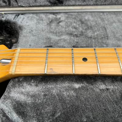 Fender Stratocaster Left-Handed with 3-Bolt Neck, Maple Fretboard 1977 - Natural image 4