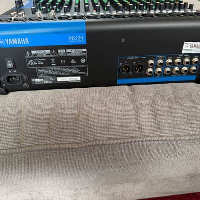 Yamaha MG20 20 Channel Analog Mixer 2014 - Present - Black image 3