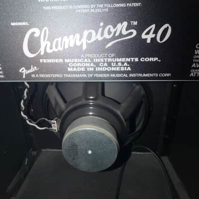 Fender Champion 40 guitar amplifier 2013 - Black image 7