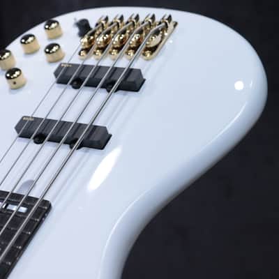 Yamaha BBNE2 Nathan East Signature Model 5-String White Electric Bass w/Case image 12