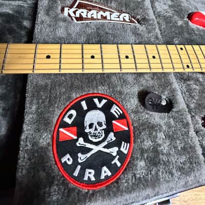 Kramer DIVER DOWN 84 TRIBUTE With PROTOTYPE DIVE PIRATE HARDSHELL CASE 2015 - DIVER DOWN image 3