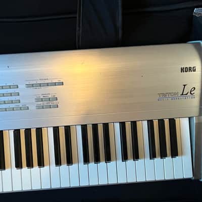 Korg Triton LE 88-Key 62-Voice Polyphonic Workstation 2000 -2002 - Silver image 6