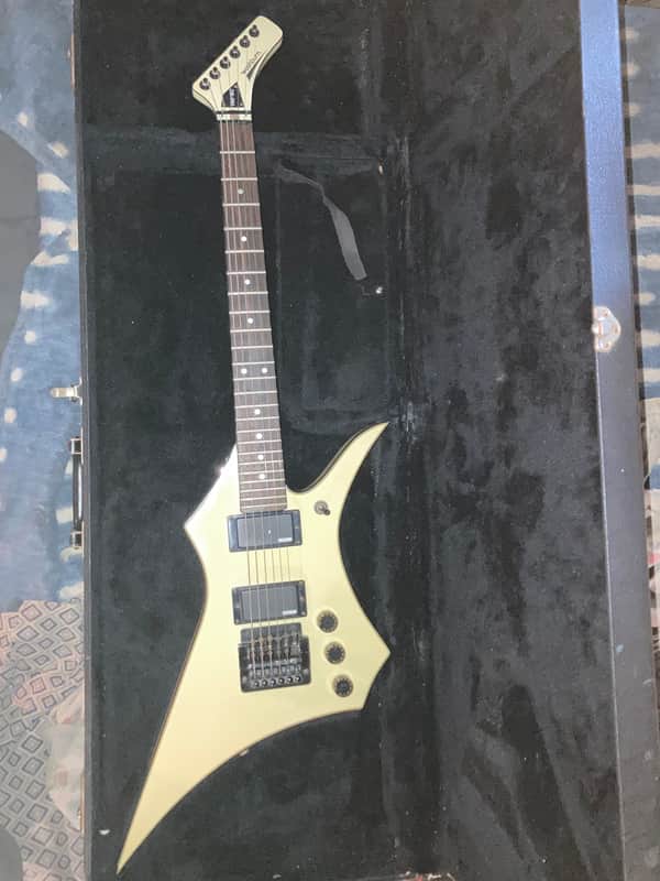 C. 1984 Washburn HM80 Kahler In White W/ Multiply Binding! W/ OHSC! So Metal!! image 1