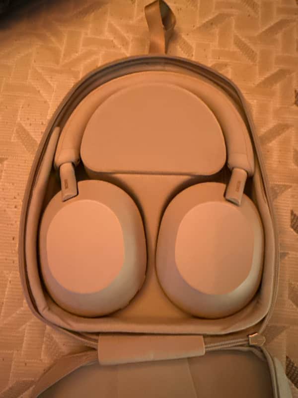 Sony WH-1000XM5 Wireless Headphones 2022 - Present - White
