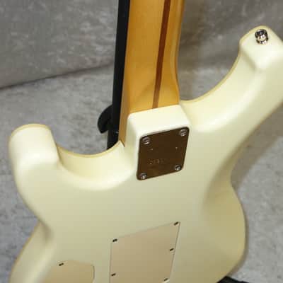 1983 Ibanez Roadstar II Series RS-3 electric guitar in cream finish MIJ image 11