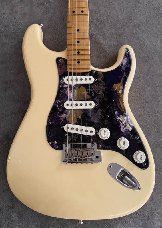 Fender American Stratocaster 2011 Olympic White USA w/ Custom Marbled Pickguard image 1