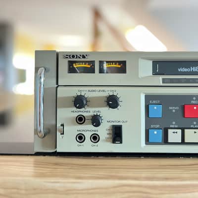 Sony Evo 9800p Video cassette Hi8 high end video recorder image 2