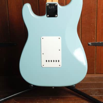 Fender Classic Player '60s Stratocaster Sonic Blue Electric Guitar 2006 Pre-Owned image 13
