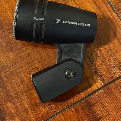 ☆Sennheiser MD 504 Cardioid Dynamic Drum Microphone With Mounting Clip and bag image 3
