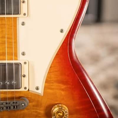 Novo Serus H2 Electric Guitar - Faded Cherry Burst with Gig Bag image 11