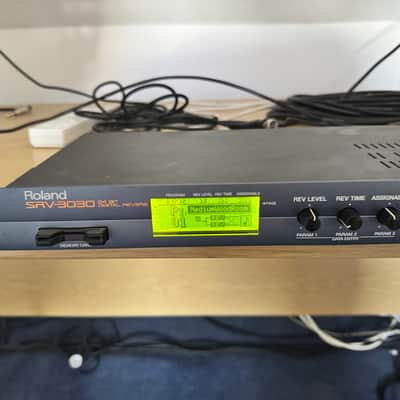 Roland SRV-3030D 24-Bit Digital Reverb with Digital I/O 1999 - 2000 - Blue image 3
