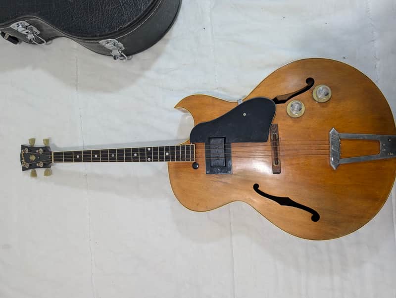 1951 Gibson Electric Tenor Archtop Guitar – 4 String – Blonde – P90 – A-7233 – Case - Excellent