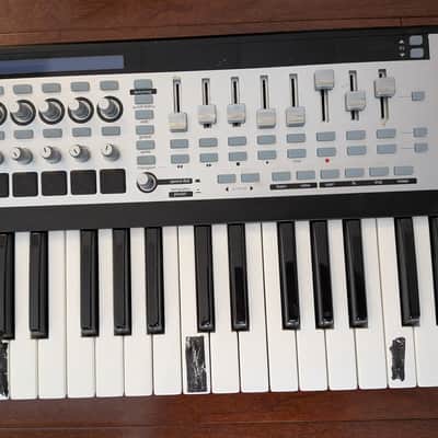 Novation 61SL MkII MIDI Controller Keyboard - Excellent Condition image 6