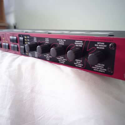 Access Virus Rack Digital Synthesizer 2001 Red