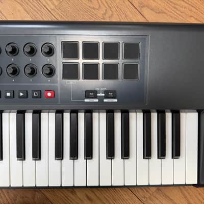 Novation Impulse 61 MIDI Keyboard Controller 2011 - Present - Gray image 4