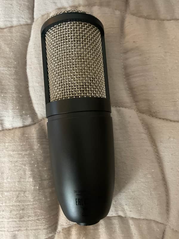 AKG Project Studio P220 Large Diaphragm Condenser Microphone with Pop Filter and XLR to XLR Cable - With Pop Filter and XLR Cable image 1